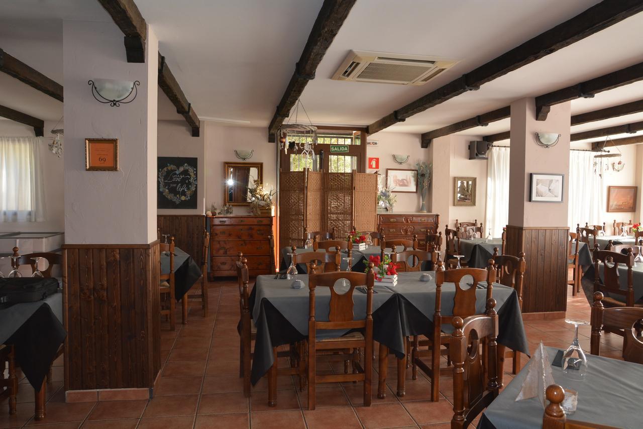 Hotel Restaurante Vinas Viejas Fuentes de Ayódar Extérieur photo