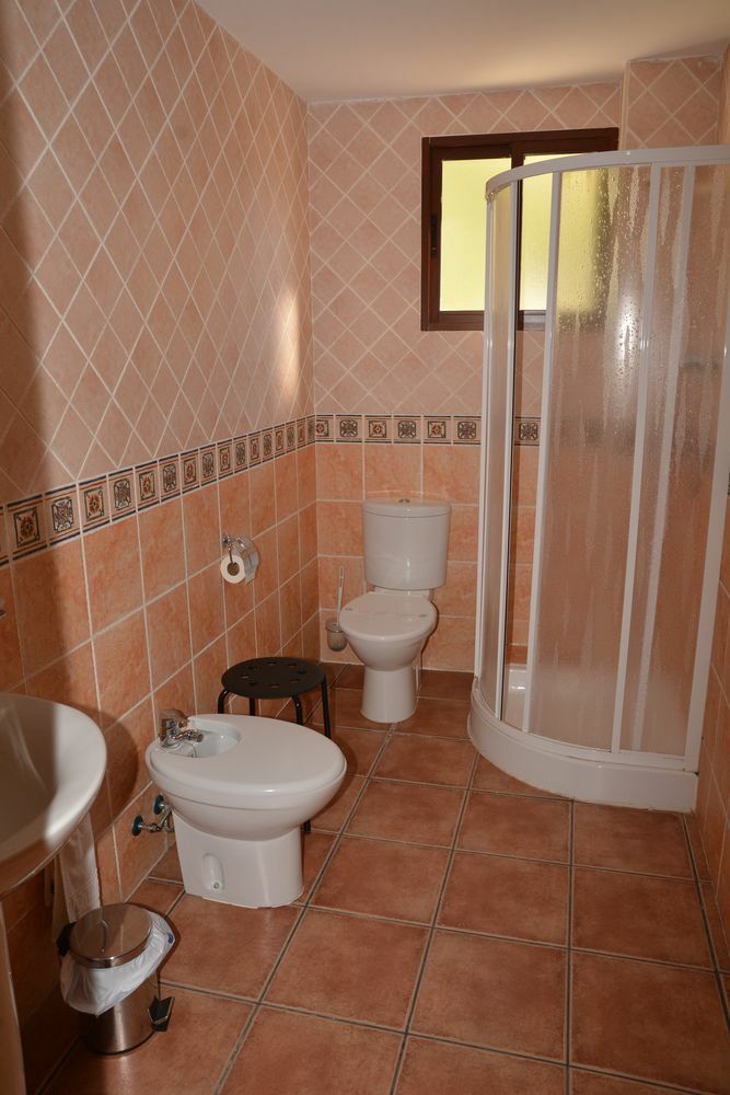 Hotel Restaurante Vinas Viejas Fuentes de Ayódar Extérieur photo
